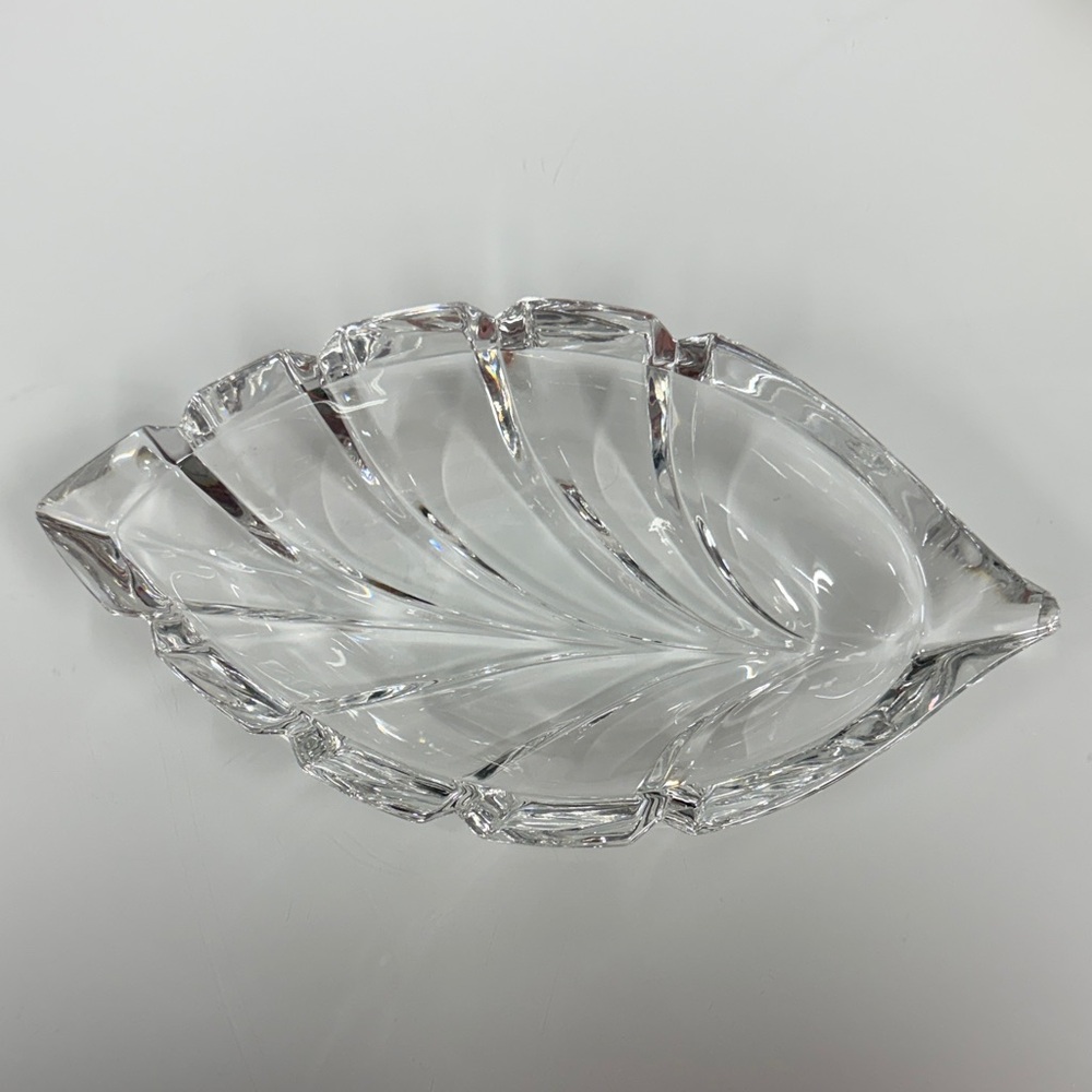 Marquis by Waterford crystal leaf shape trinket dish